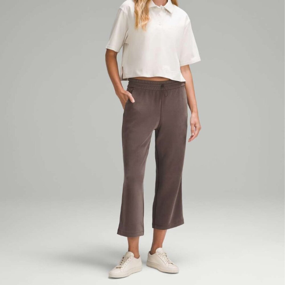 Lululemon Softstreme High-Rise Straight-Leg Cropped Pant